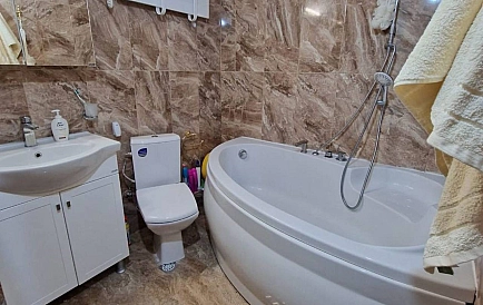 ID 15004 Трикімнатна квартира в Оазис Фото 4