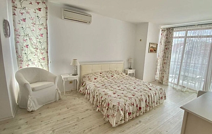 ID 15212 Вілла в Алмонд Хілл Віллас Фото 4