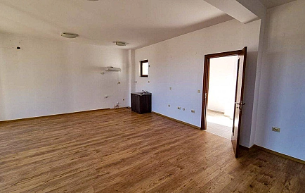 ID 12737 Будинок в Разлоге Фото 3