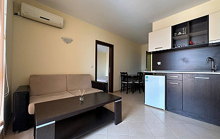 ID 13906 Двокімнатна квартира в Сансет Біч 3 Фото 1 