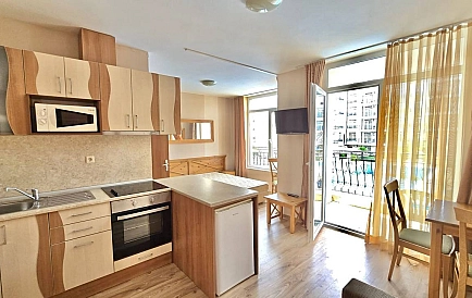 ID 15447 Трикімнатна квартира в Даун Парк Фото 2