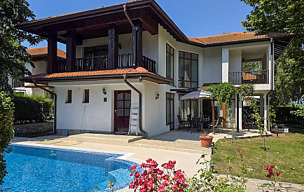 ID 15607 Двоповерховий будинок у Флорал Медоуз Фото 1 