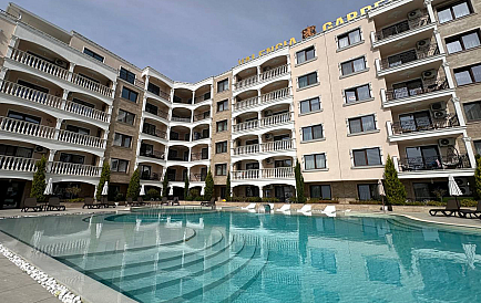 ID 6040 Квартири в Валенсія Гарденс Фото 1 