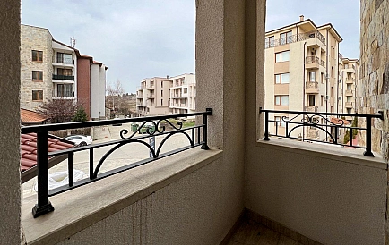 ID 10527 Двокімнатна квартира в Естебан Фото 5