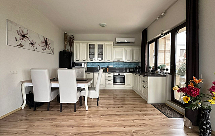 ID 10975 Таунхаус в Маджестік Сі Віллідж Фото 1 