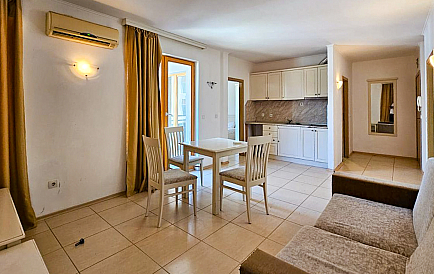Tria Apartments