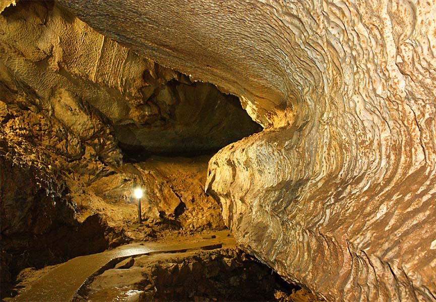 Ягодинська печера: туристична стежка